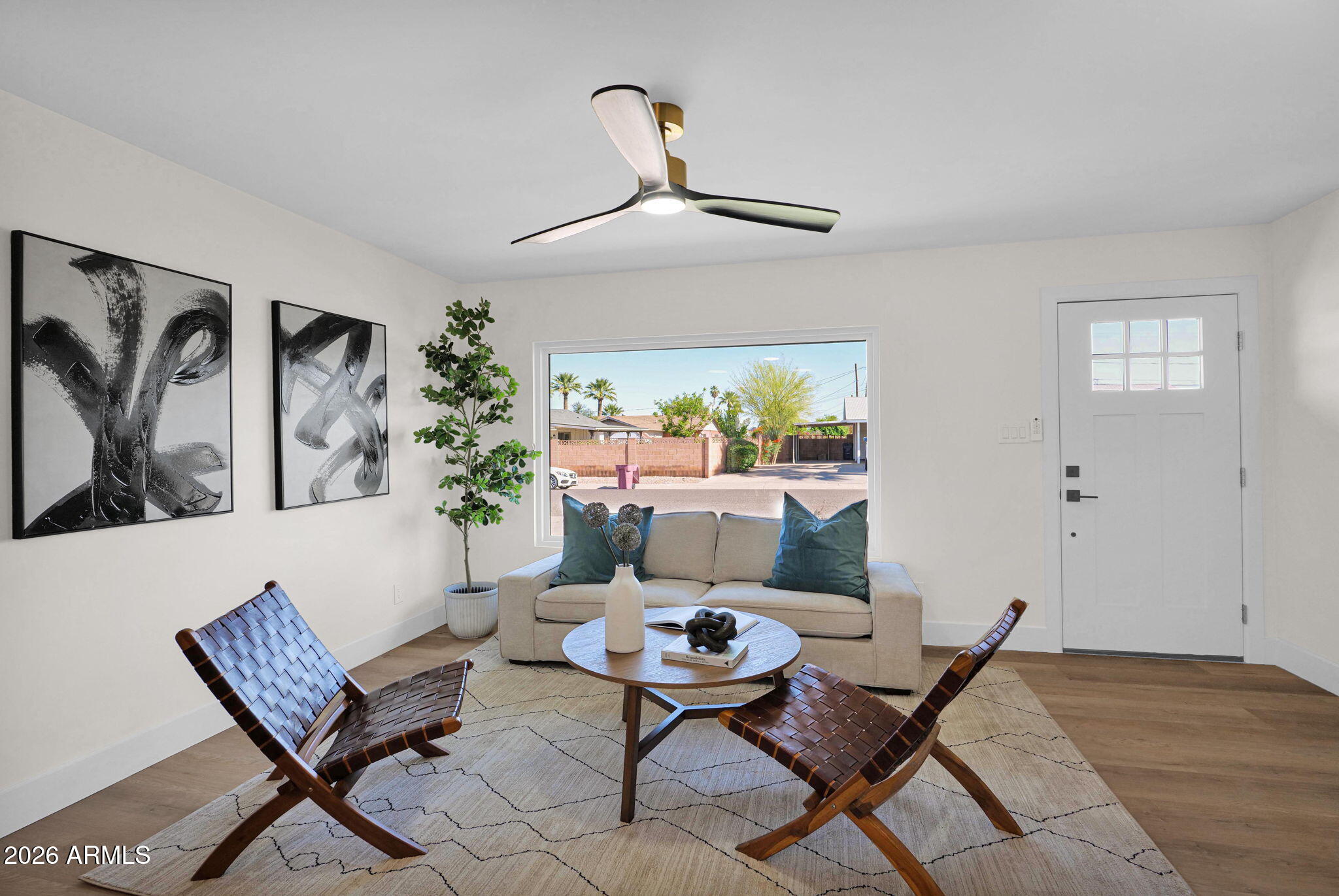 8713 E HUBBELL Street