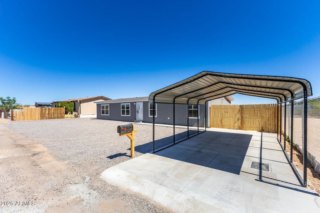 Photo of 10733 N Hillside Drive, Casa Grande, AZ 85122 (MLS # 7002501)