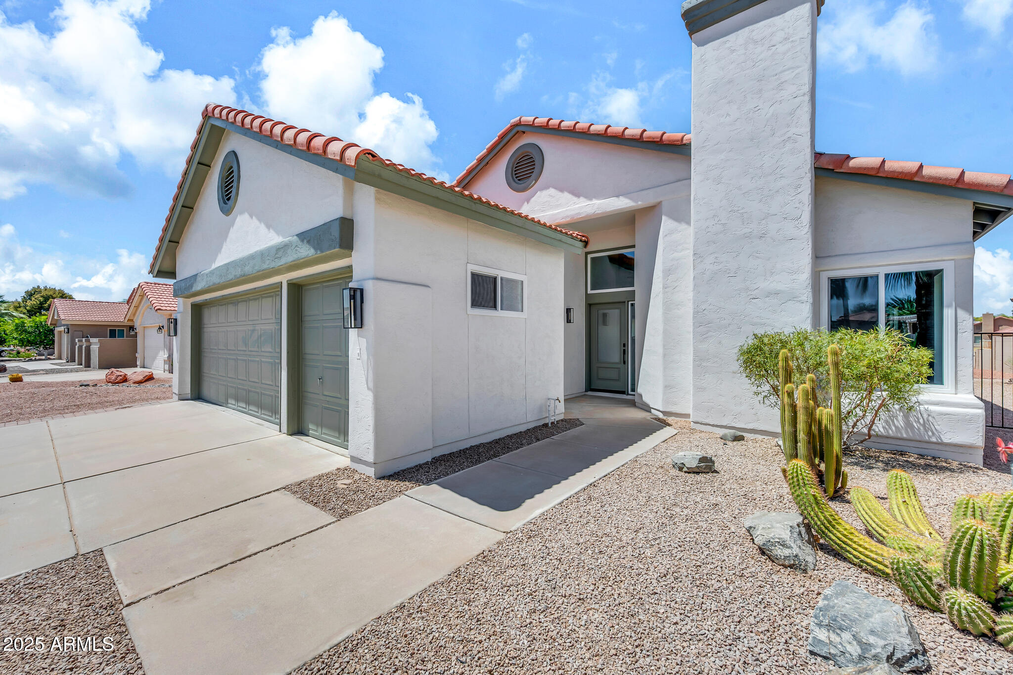 10914 E NAVAJO Drive