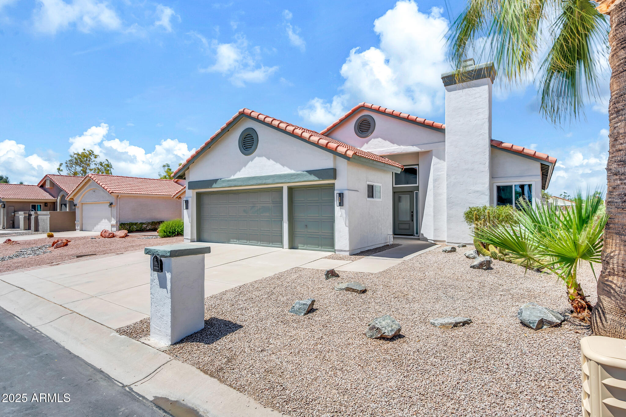 10914 E NAVAJO Drive