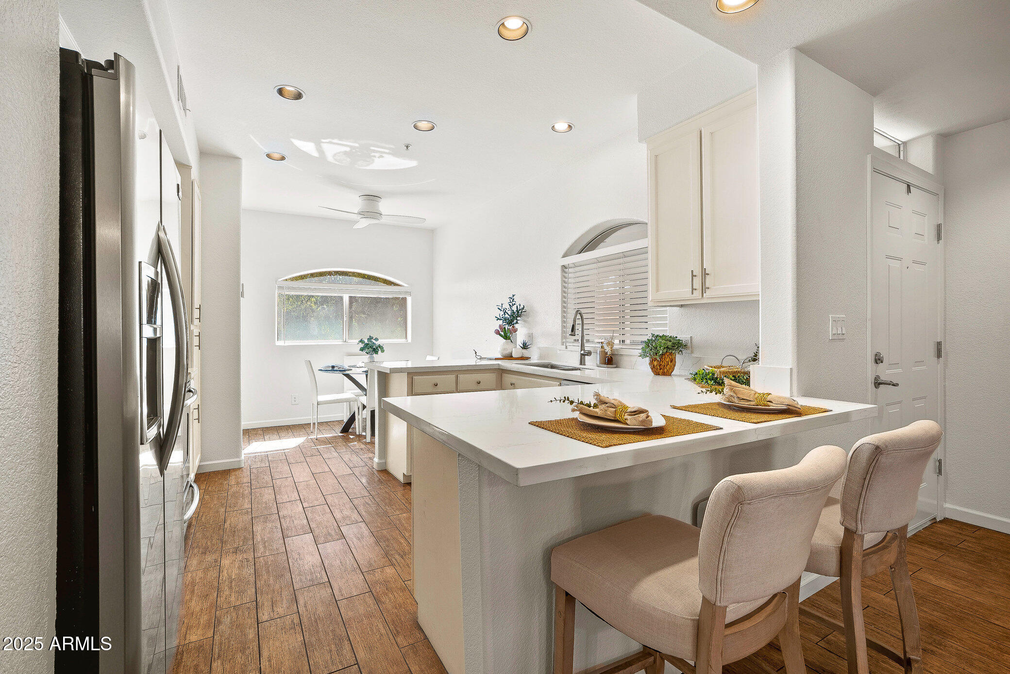 8653 E ROYAL PALM Road 2017