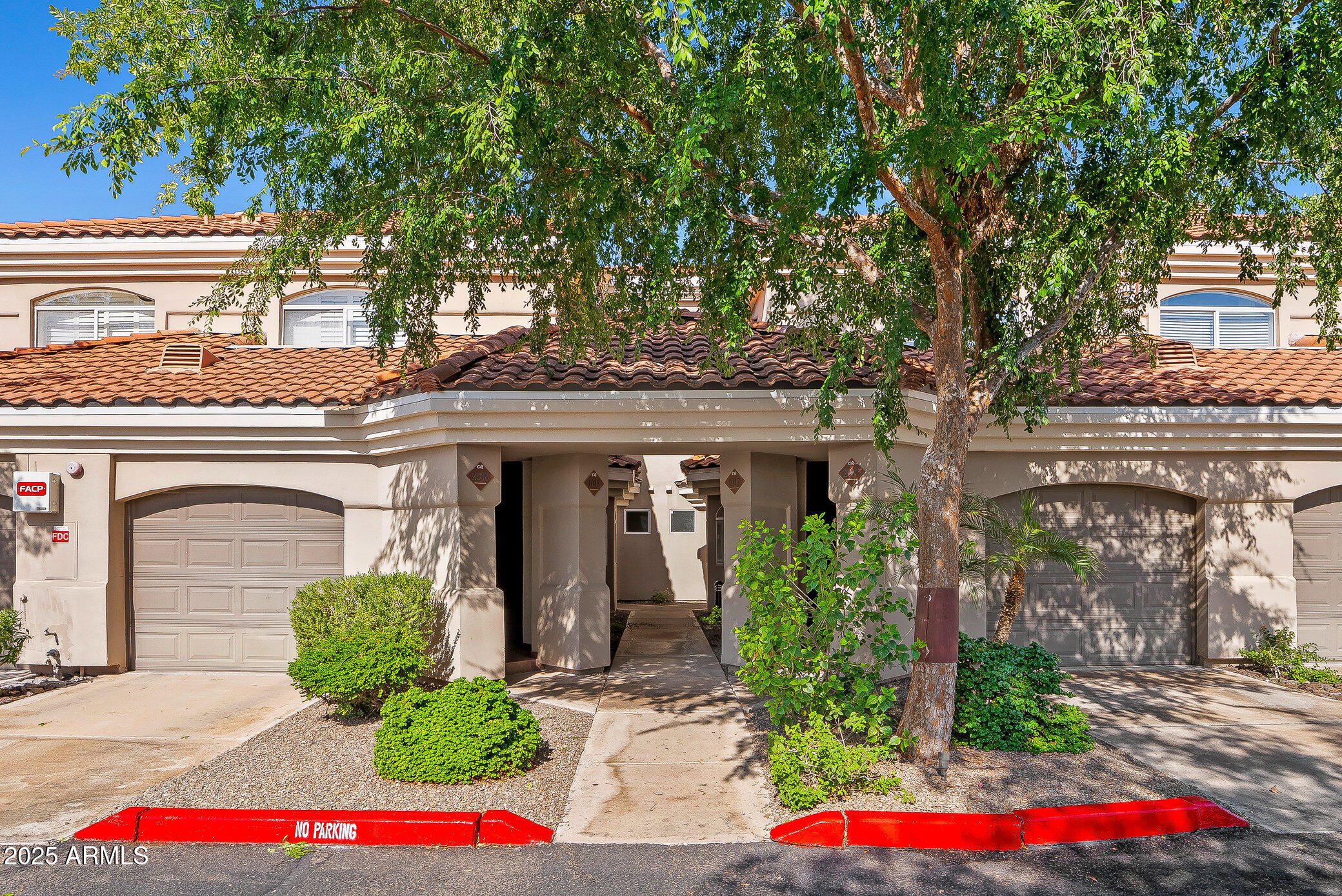 8653 E ROYAL PALM Road 2017