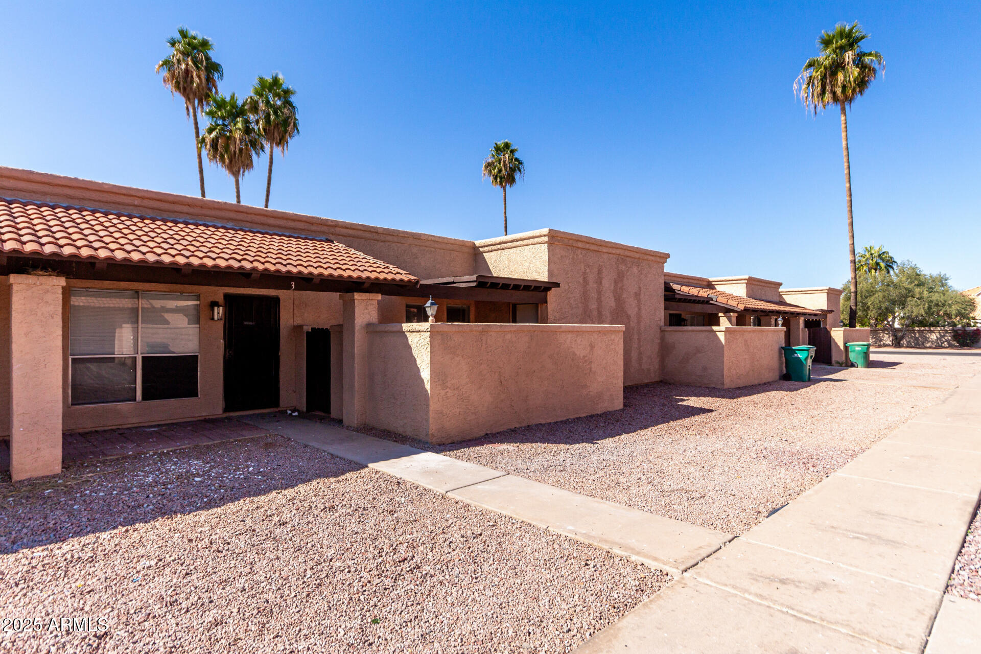 615 N ARROWHEAD Drive Apt 3