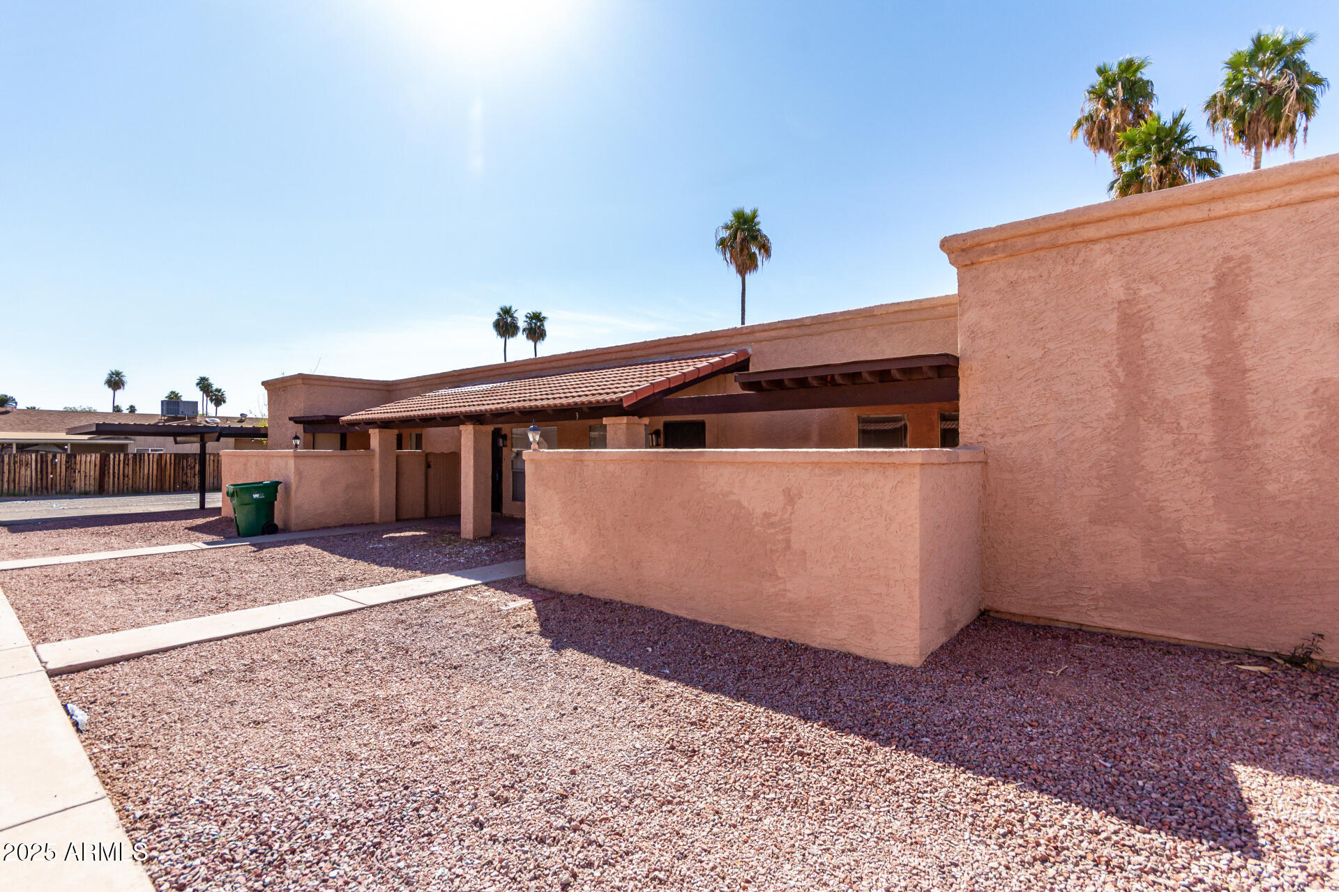 615 N ARROWHEAD Drive Apt 3