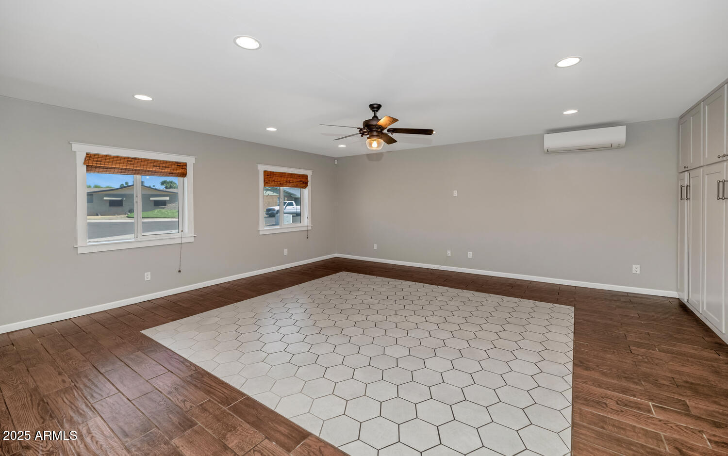 4511 W LOMA Lane