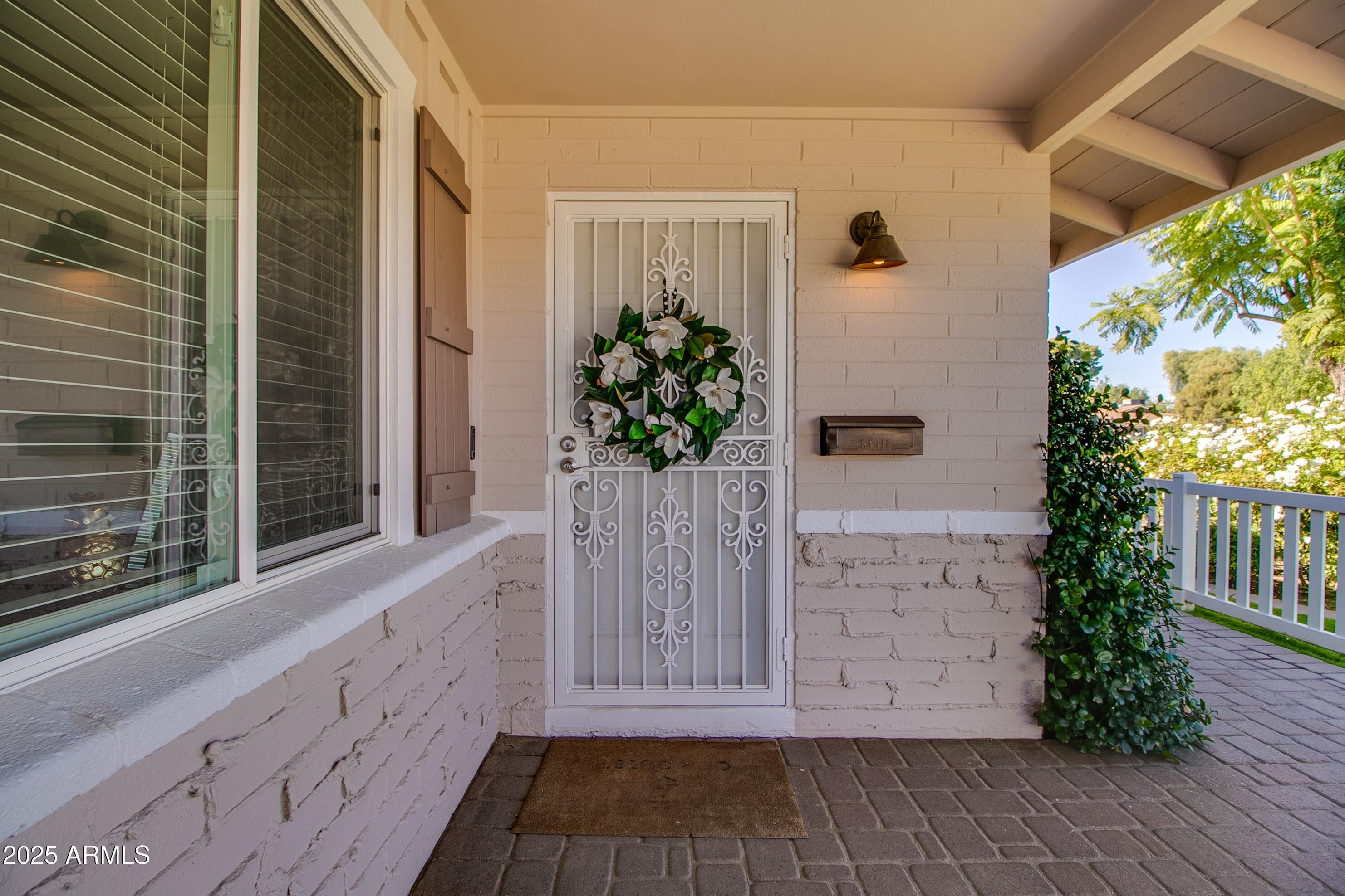 2017 W EDGEMONT Avenue