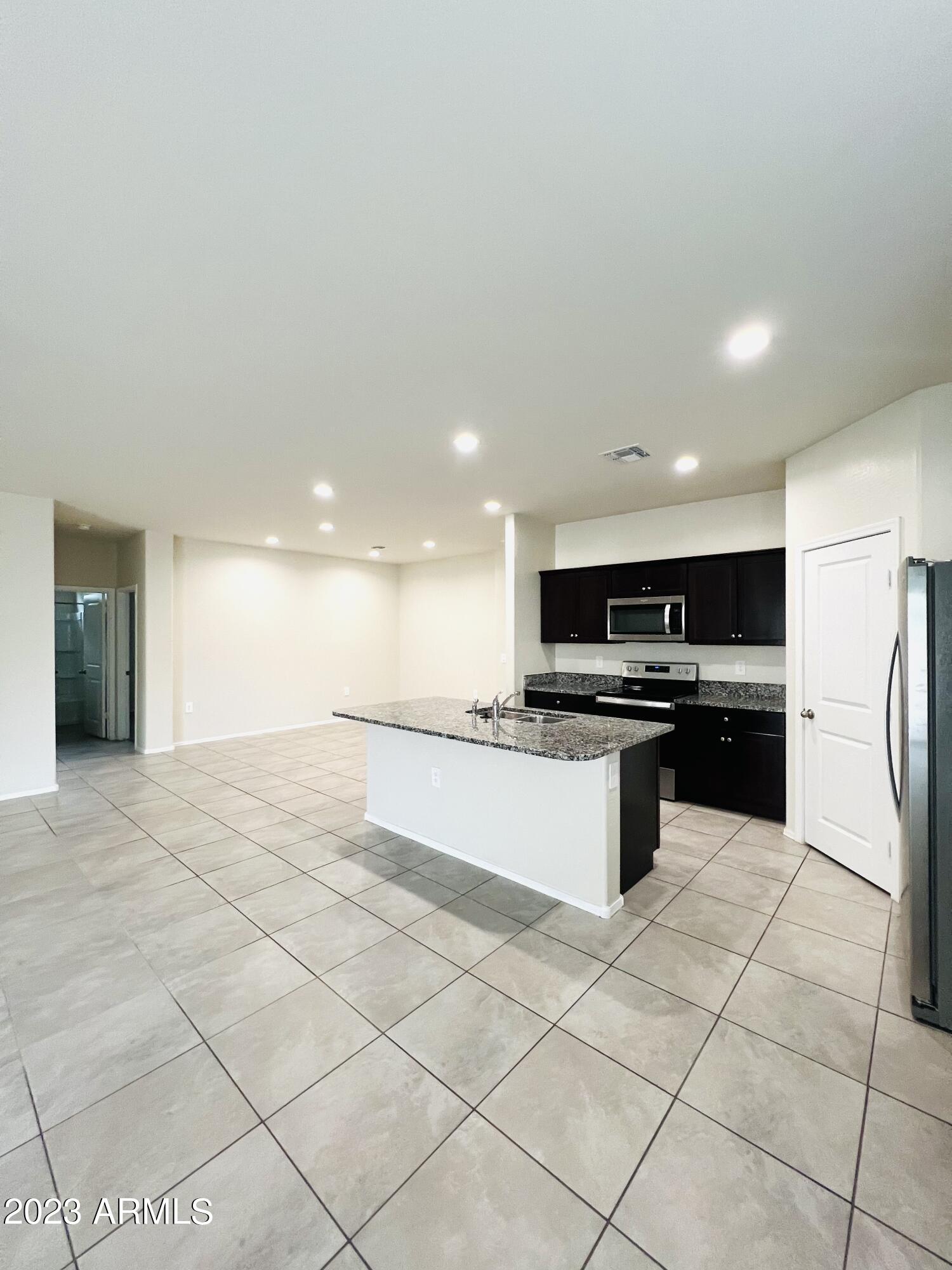 24368 W ALBENIZ Place