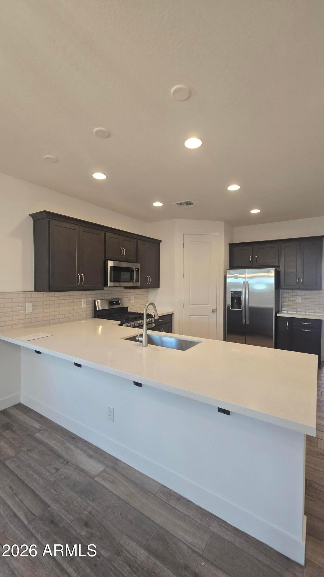 8823 W Pasadena Avenue