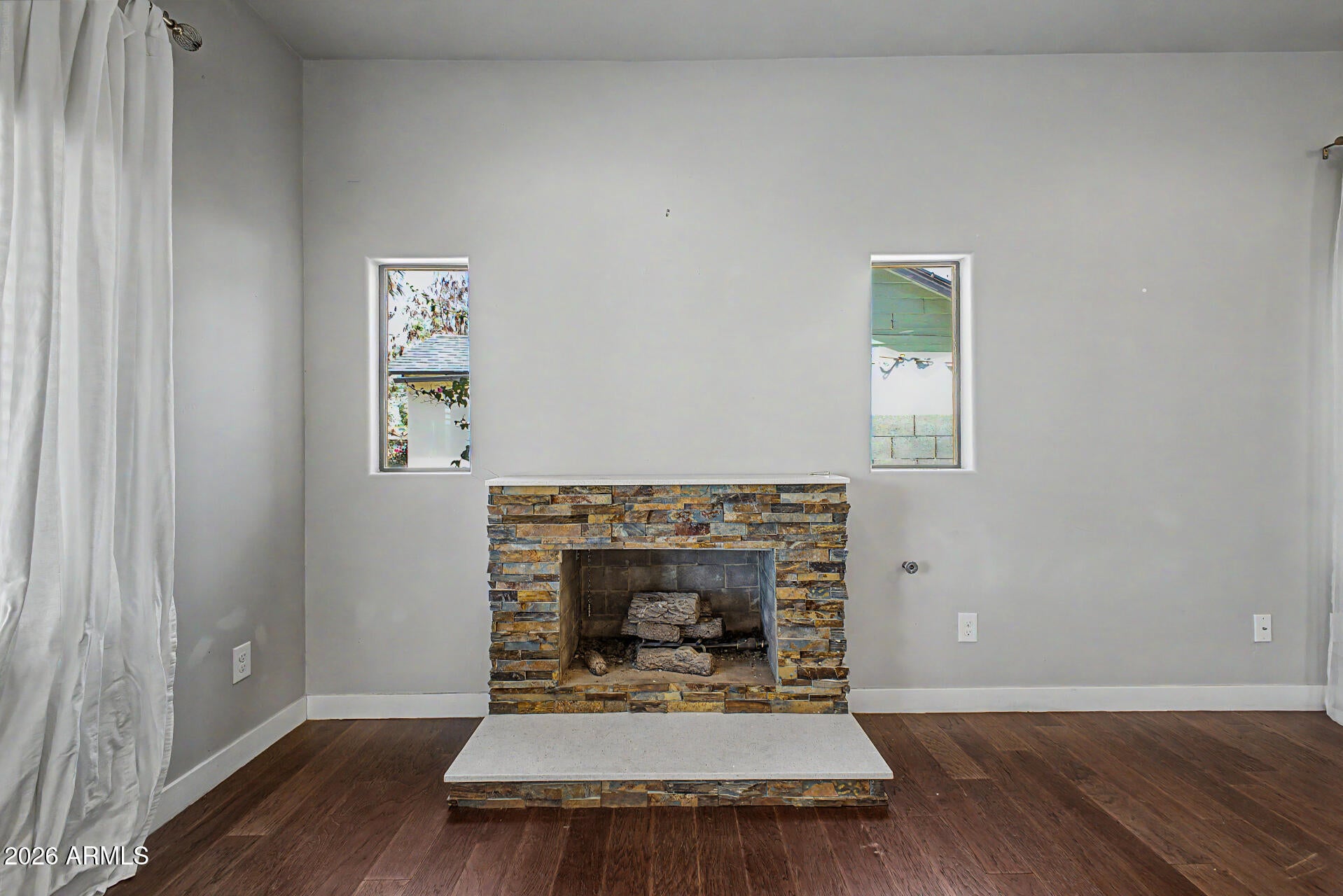 1645 W WILLETTA Street