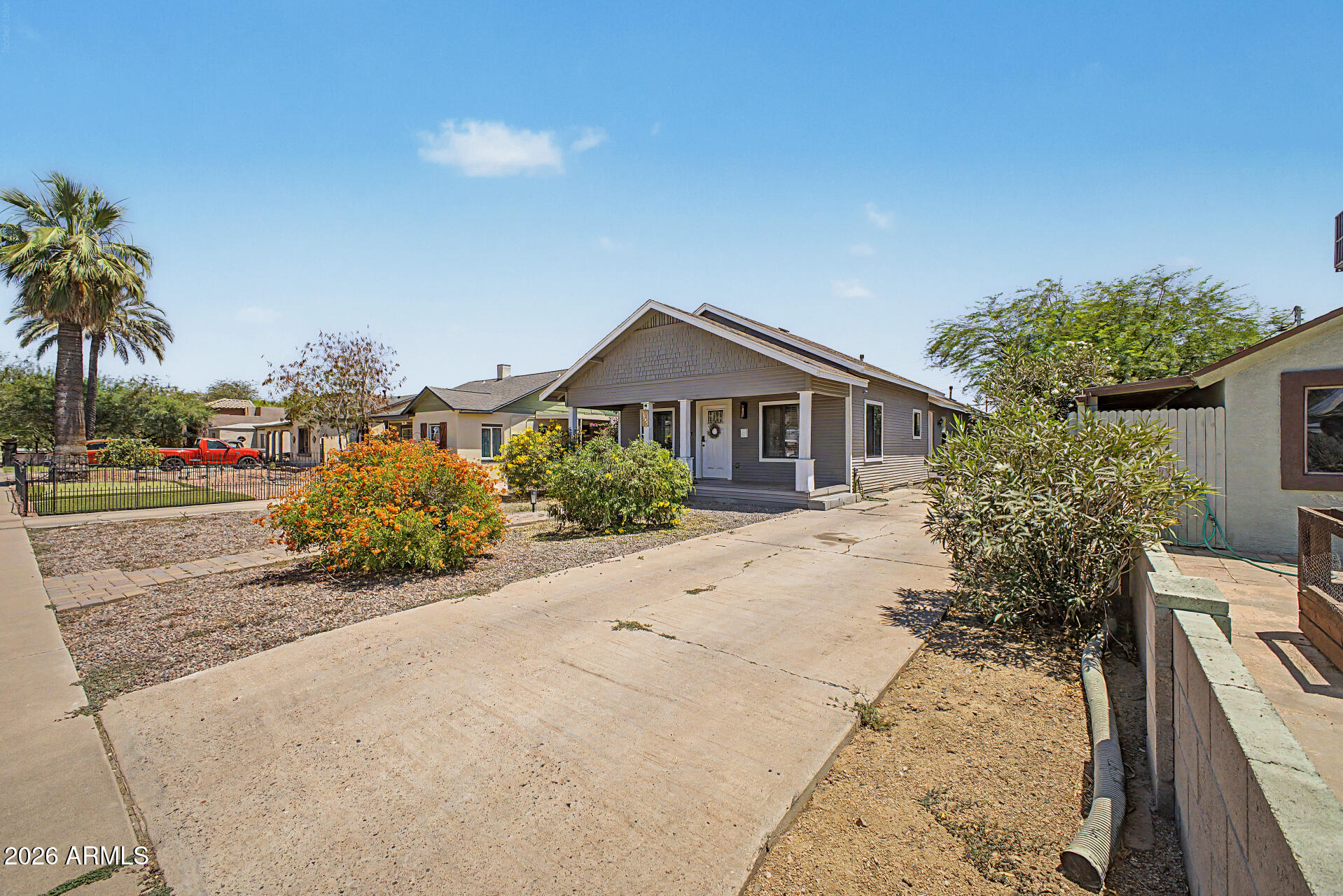 1645 W WILLETTA Street