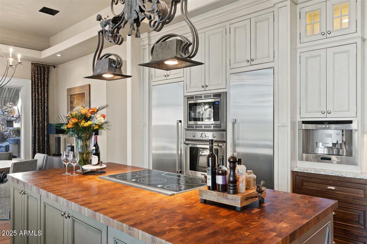 WEST LAKE ESTATES - Residential