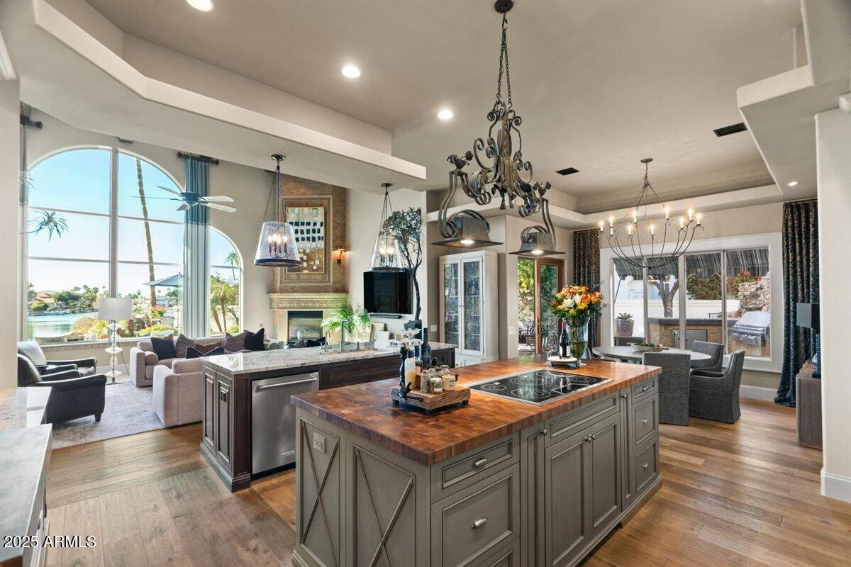 WEST LAKE ESTATES - Residential
