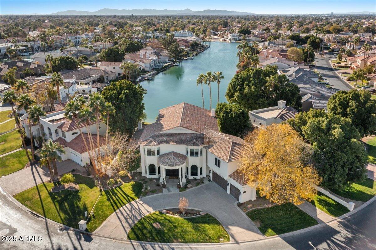 1519 E TREASURE COVE Drive