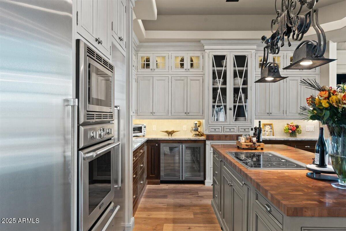 WEST LAKE ESTATES - Residential