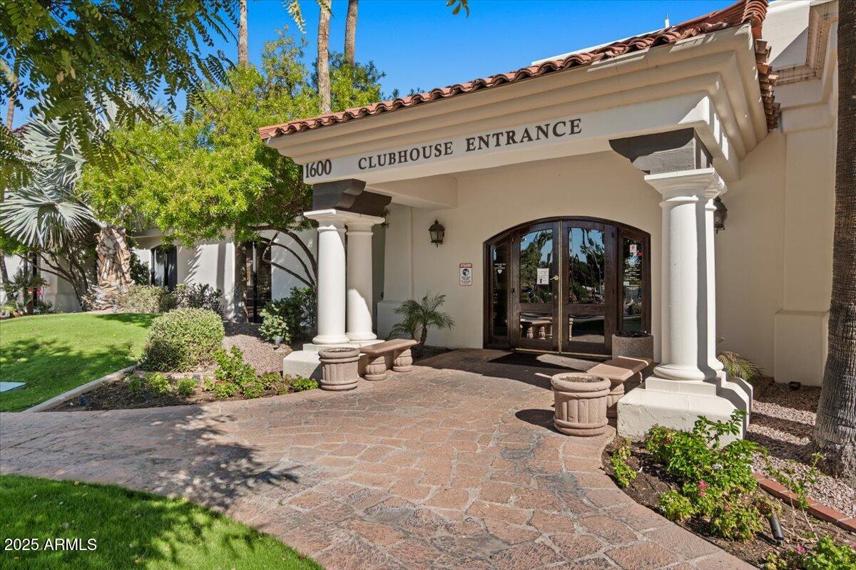 WEST LAKE ESTATES - Residential