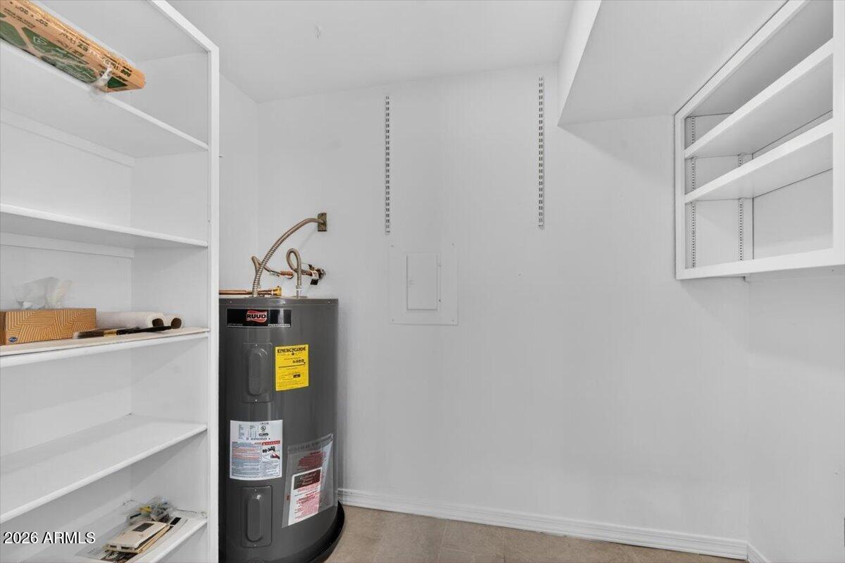 MISTWOOD CONDOMINIUMS - Residential