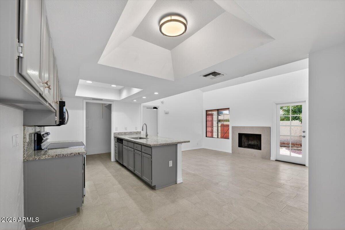 MISTWOOD CONDOMINIUMS - Residential