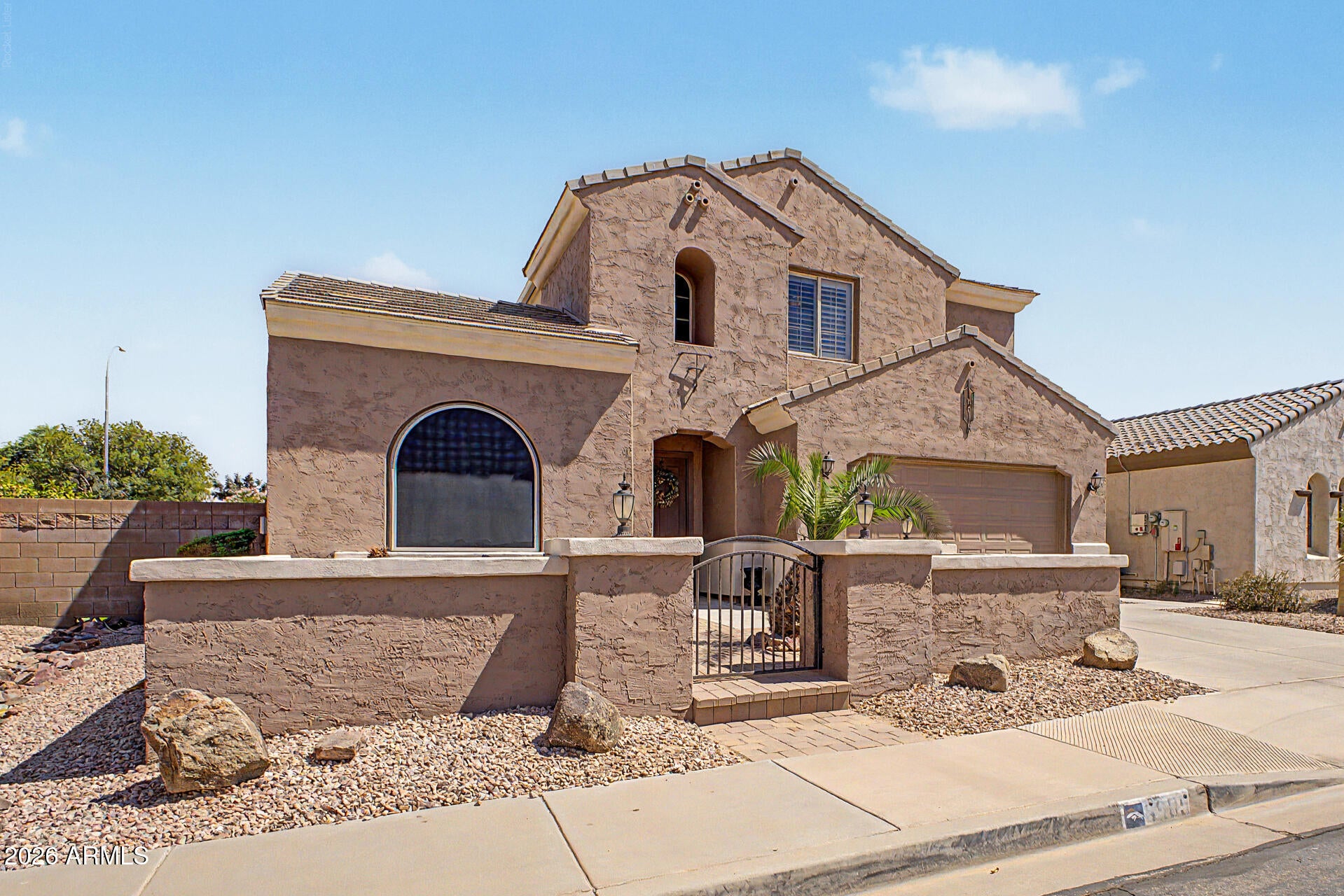 6905 S Sapphire Way