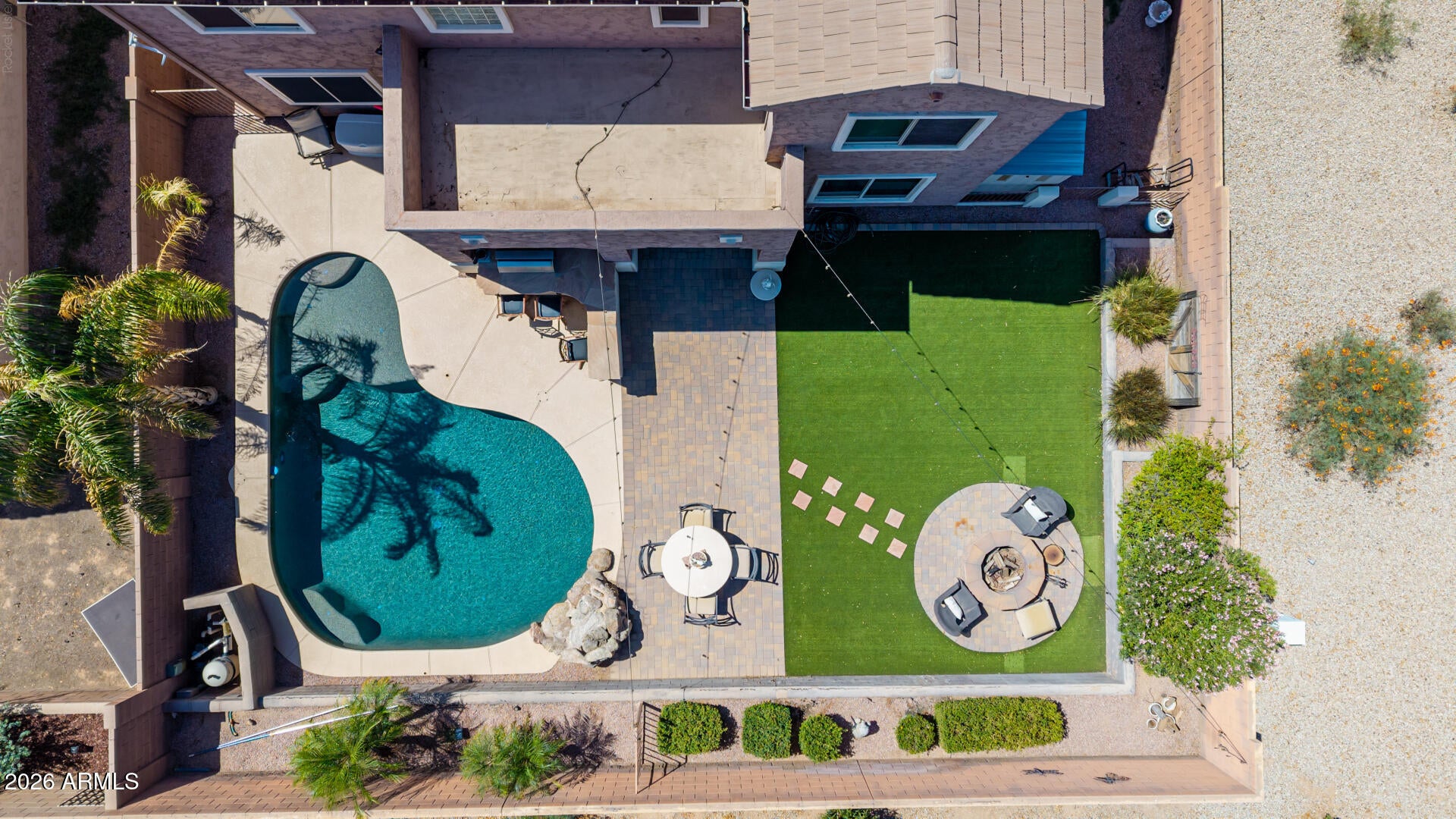 6905 S Sapphire Way