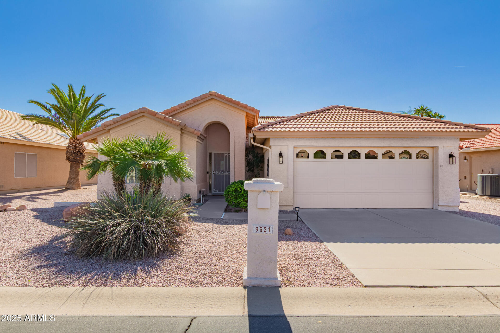 9521 E HERCULES Drive