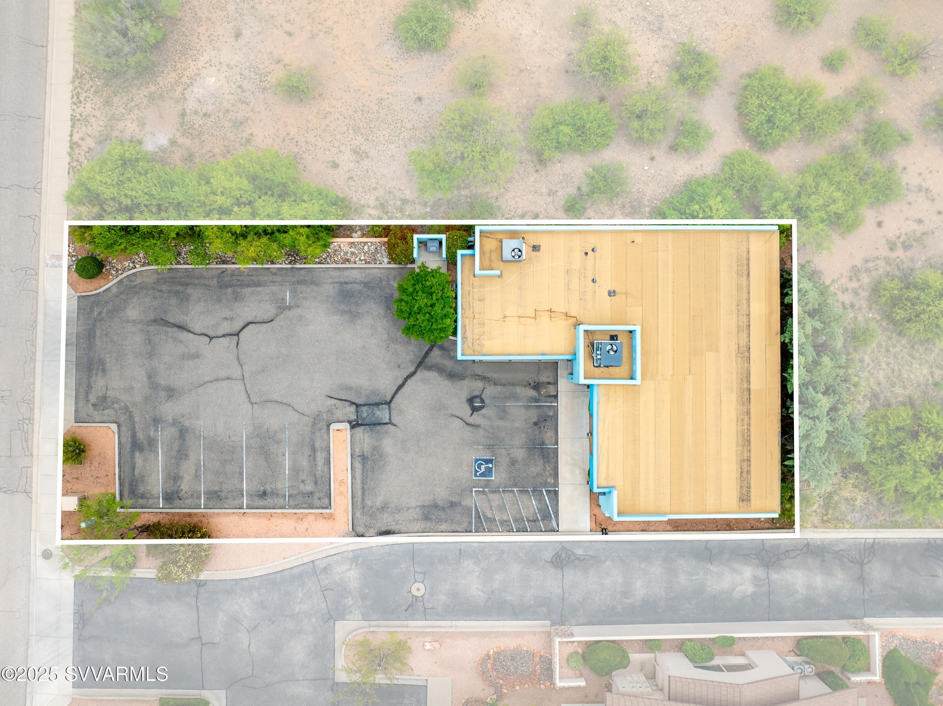 1765 E VILLA Drive