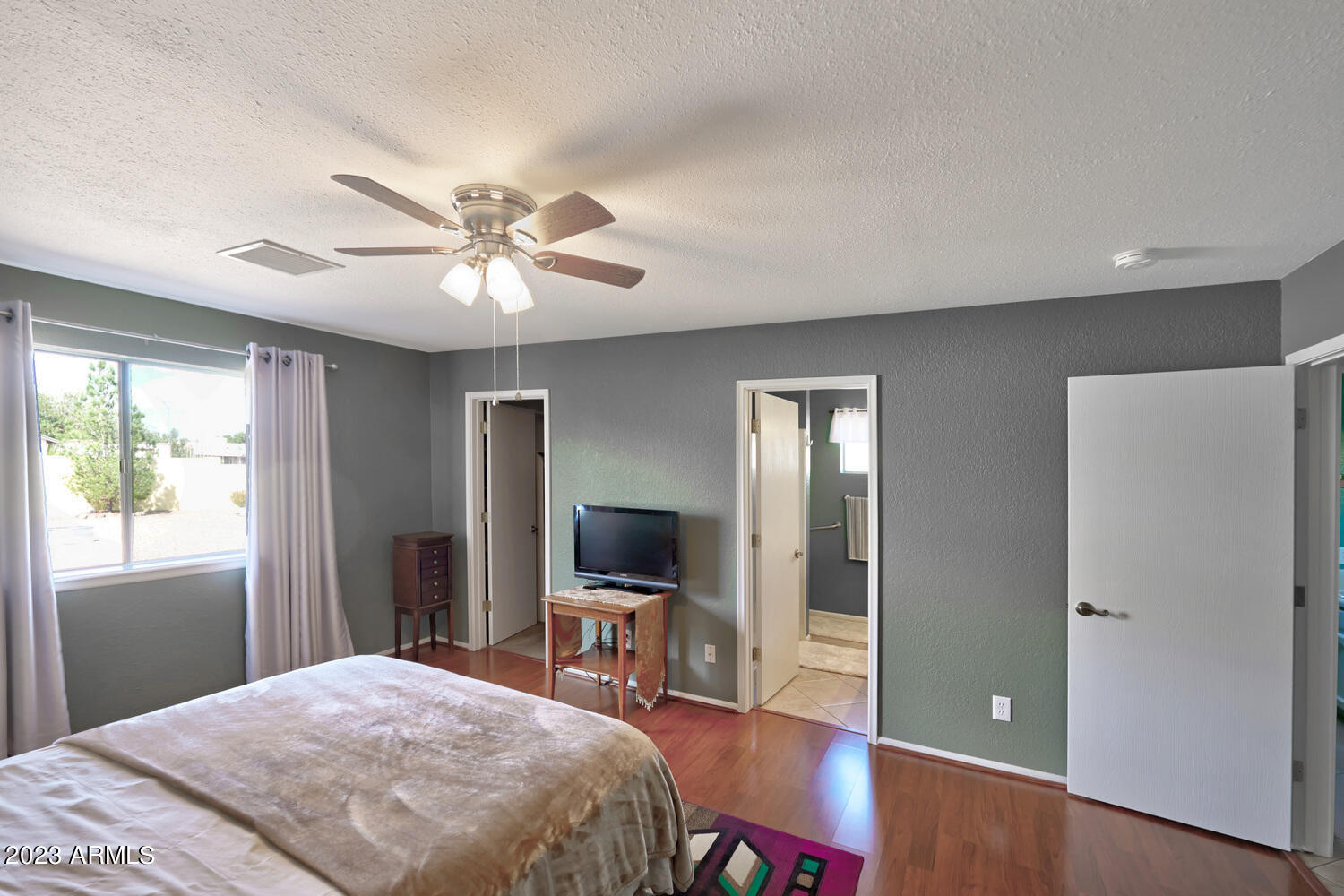 SANDALWOOD - Residential