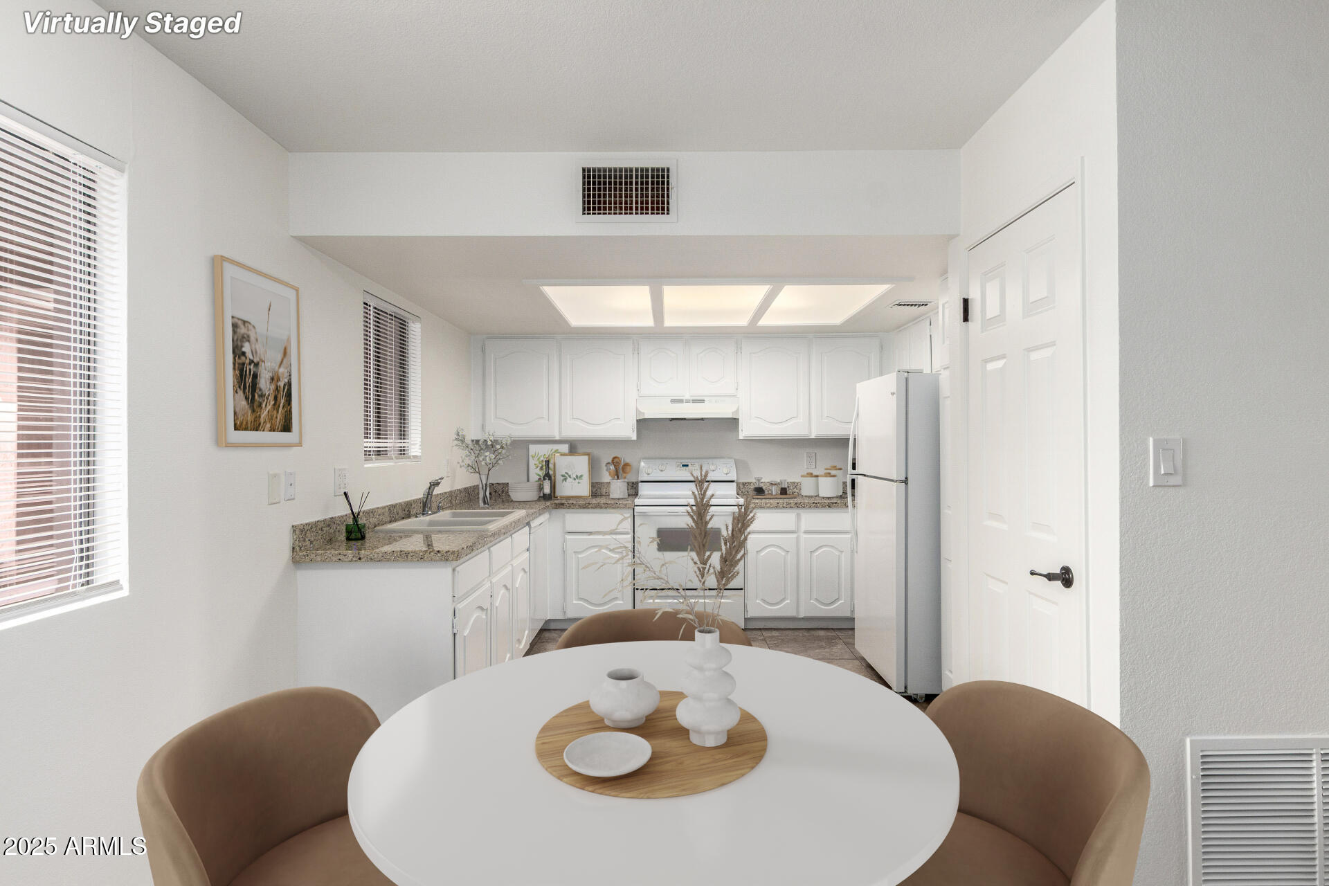 12222 N PARADISE VILLAGE Parkway S 212