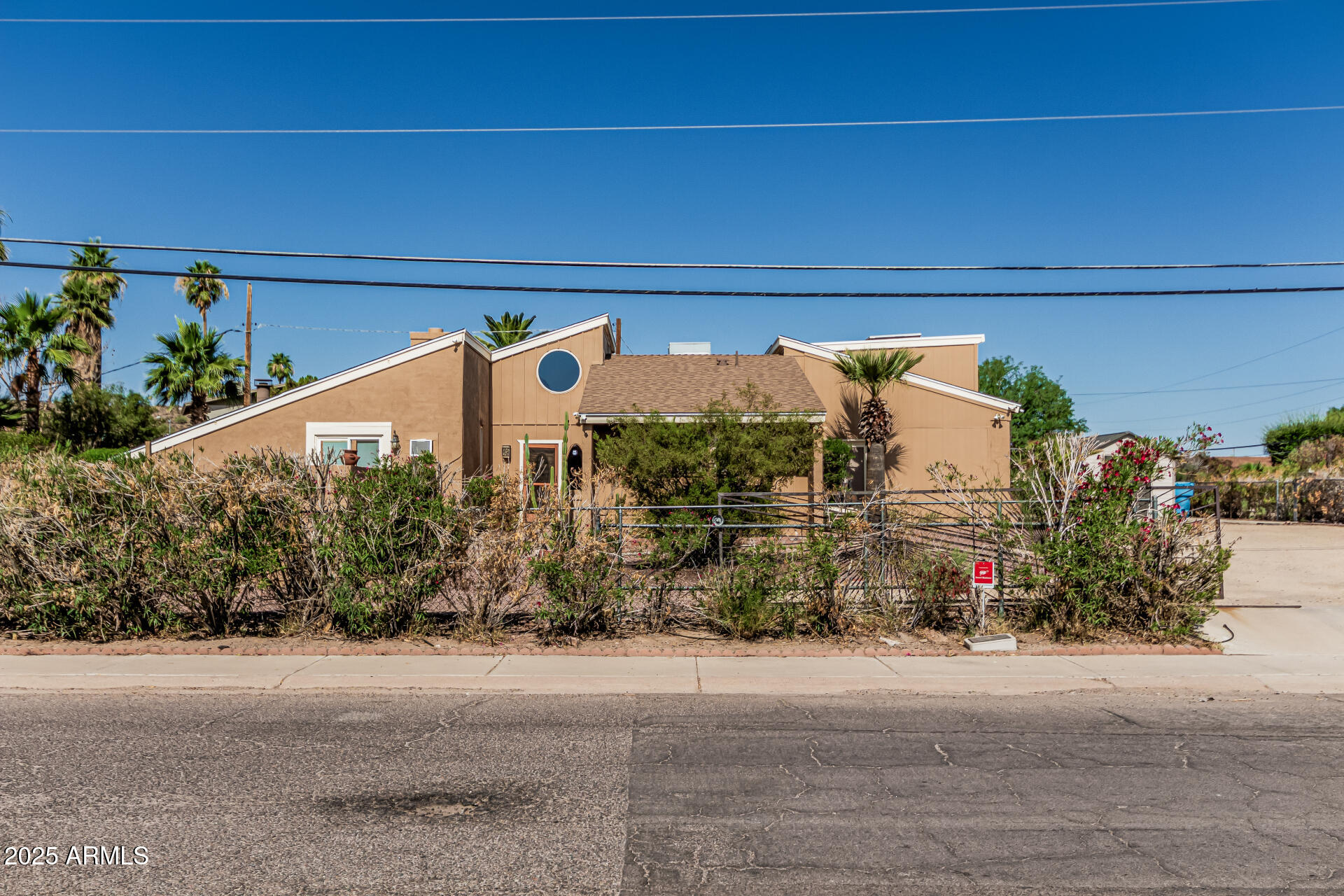 1953 E PRESIDIO Road