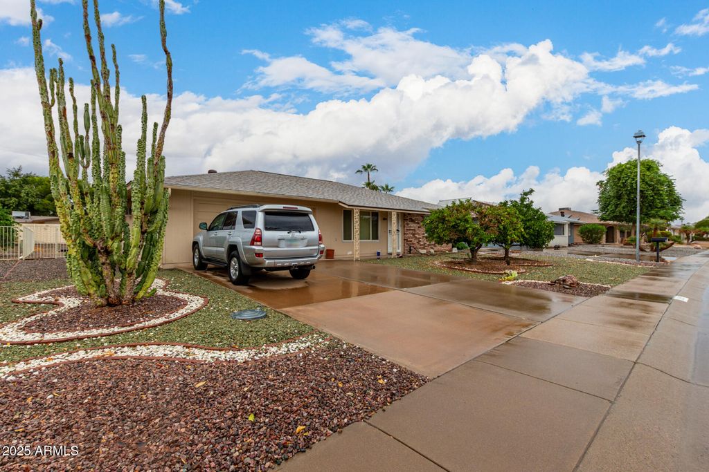 Photo of 13230 W Hyacinth Drive, Sun City West, AZ 85375 (MLS # 6930943)