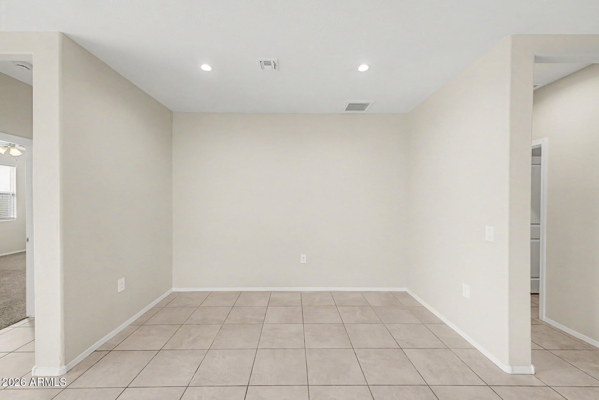 1405 W KENNEDY Avenue