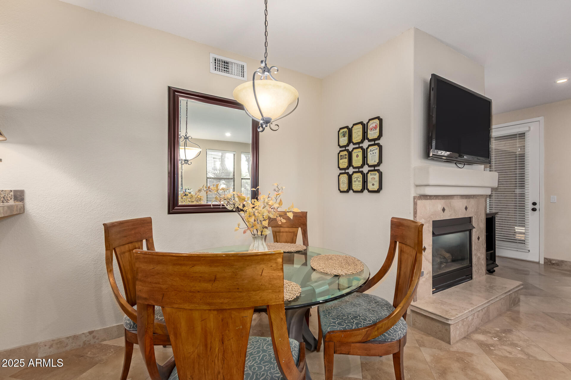 15221 N CLUBGATE Drive 1121