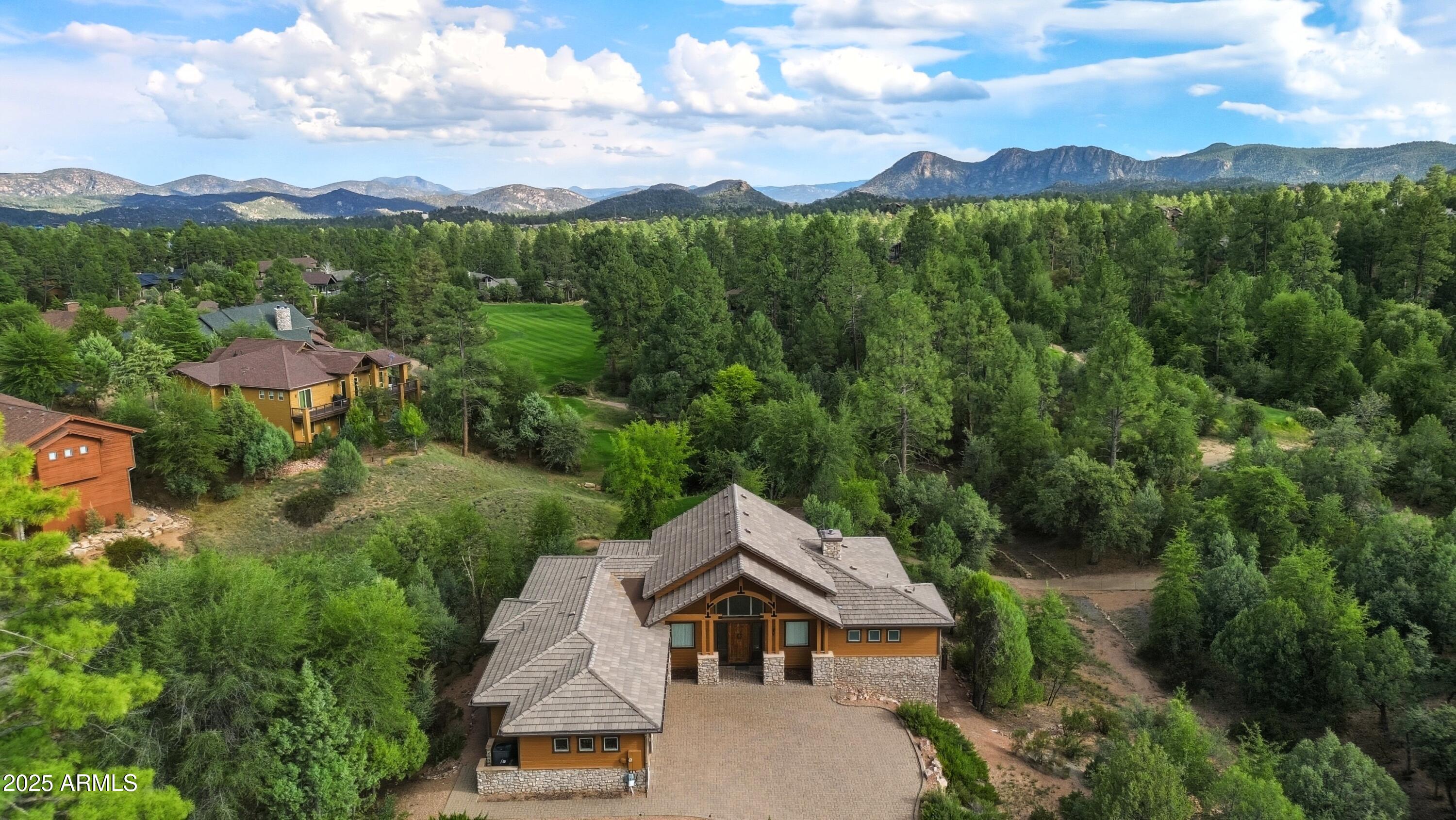 709 N Grapevine Drive