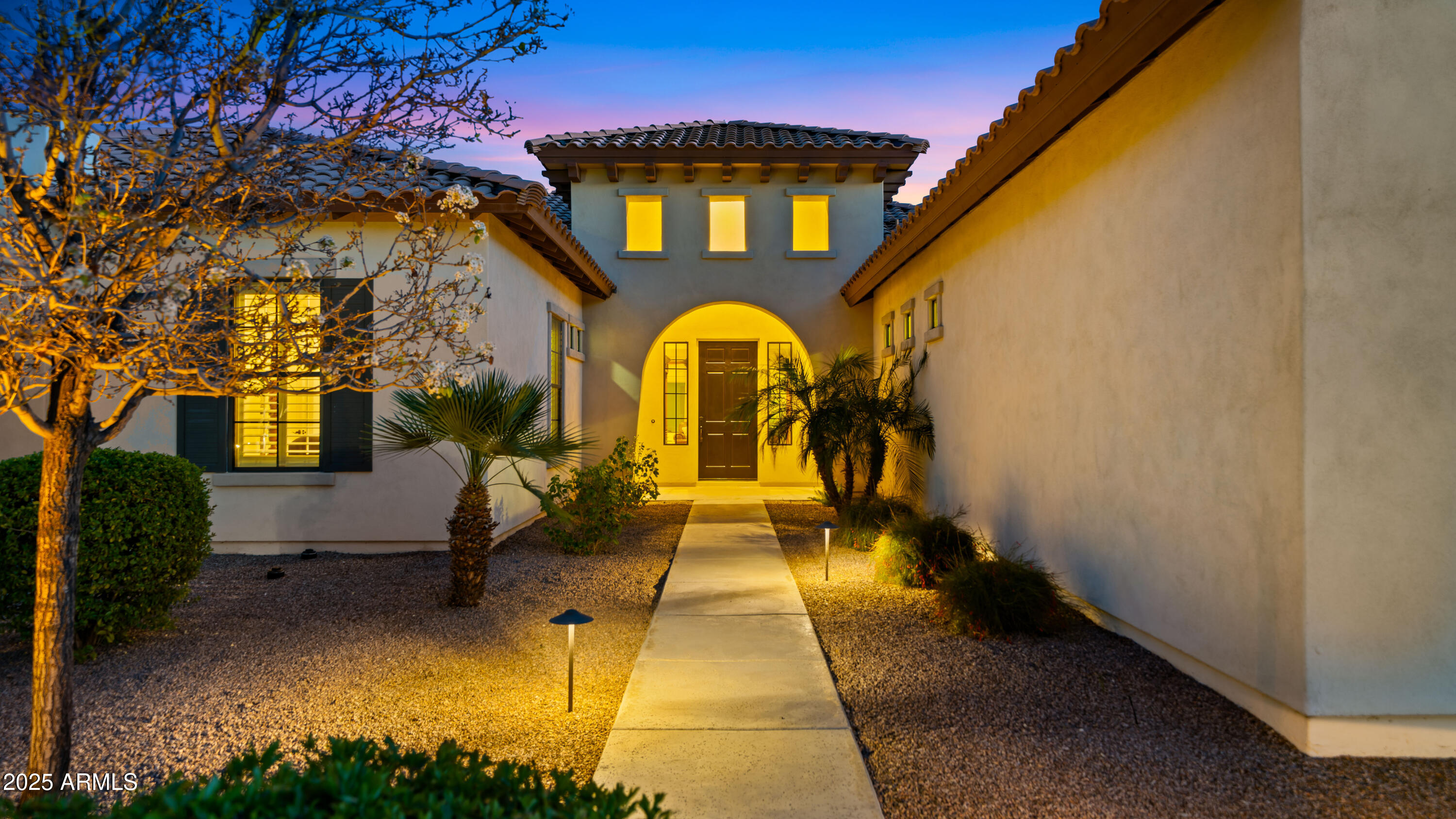 Homes 2 17755 E COLT Drive