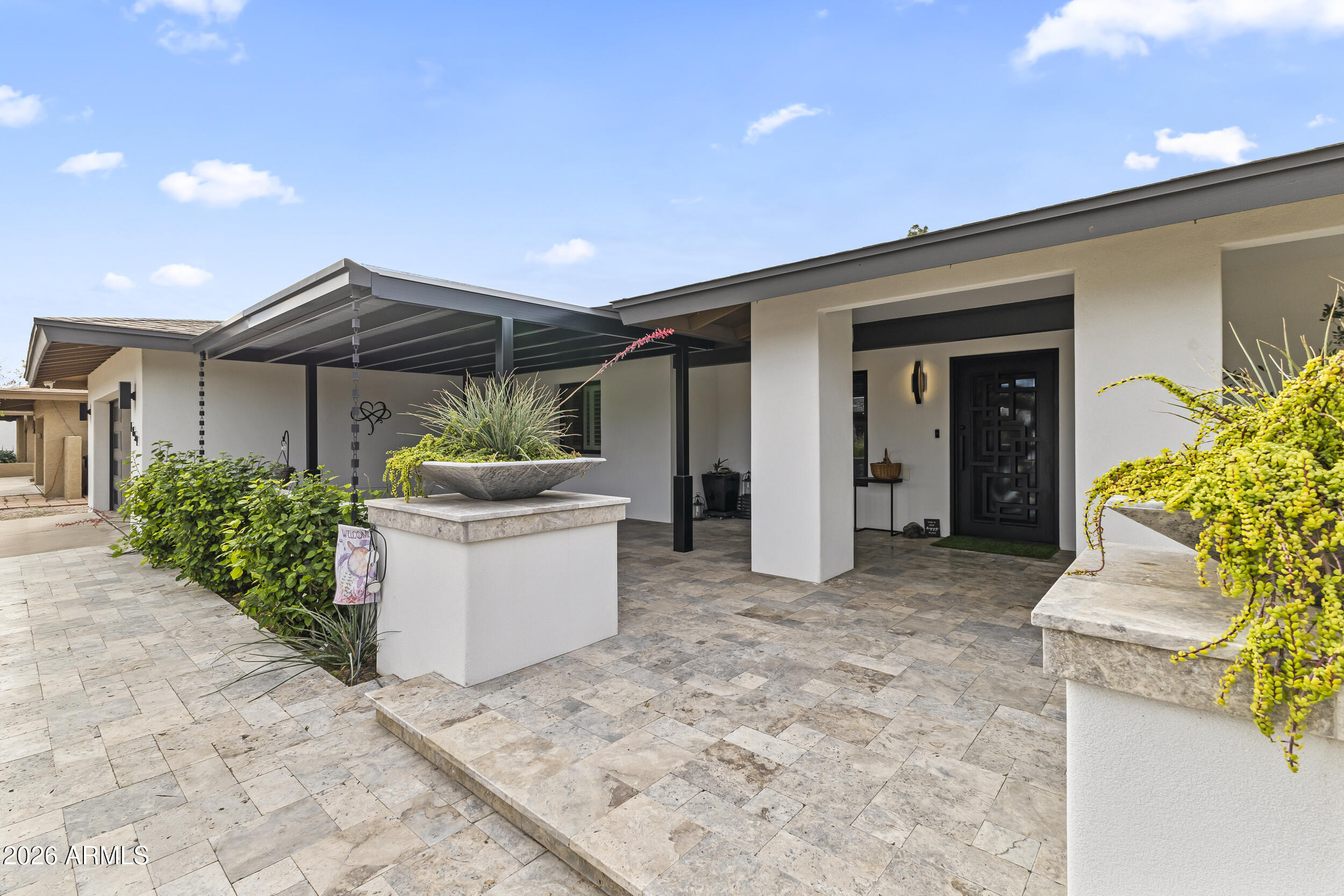 1859 W NAVARRO Avenue