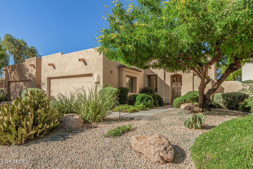 Photo of 8338 E Joshua Tree Lane, Scottsdale, AZ 85250 (MLS # 6943583)