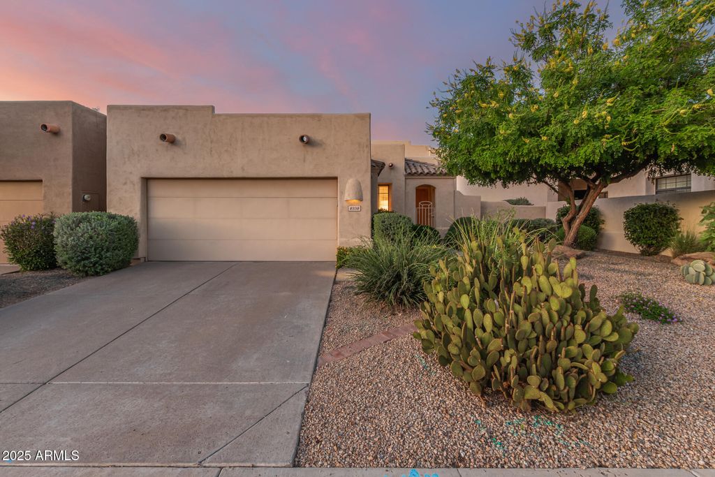 Photo of 8338 E Joshua Tree Lane, Scottsdale, AZ 85250 (MLS # 6943583)