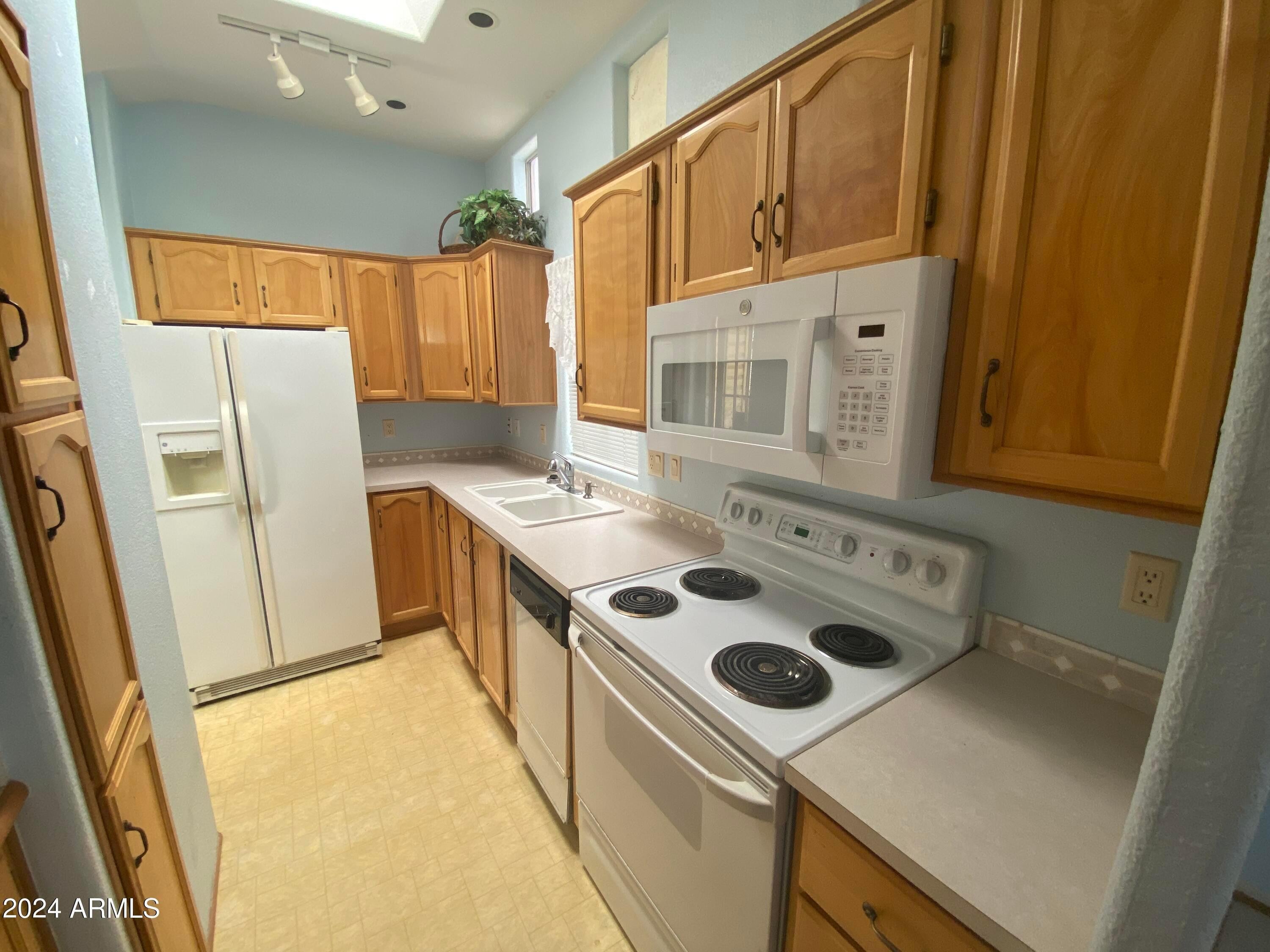 17200 W BELL Road 1476