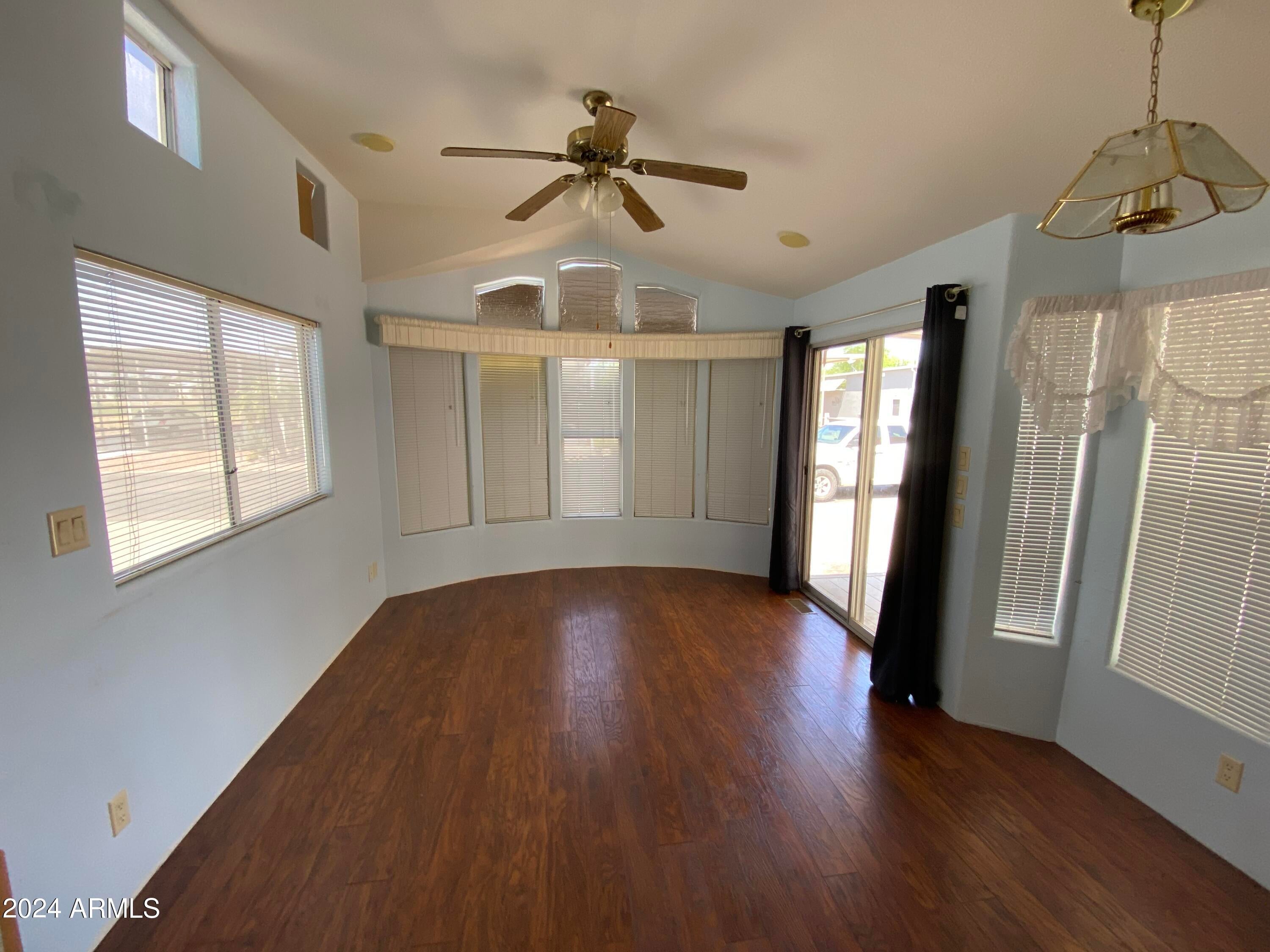 17200 W BELL Road 1476