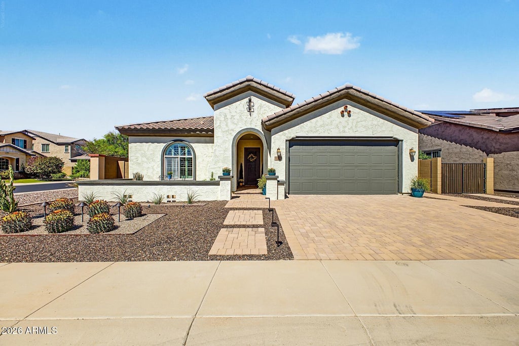 Photo of 1822 E Canyon Way, Chandler, AZ 85249 (MLS # 7083075)