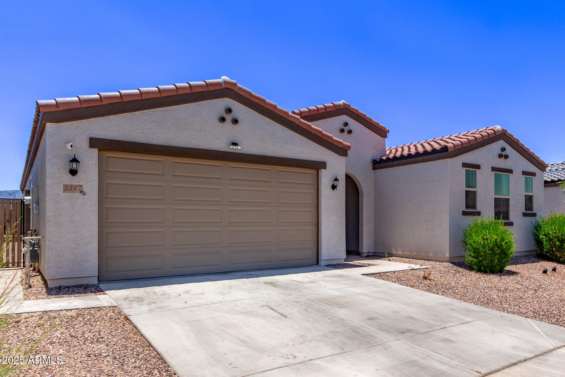 2347 W sunland Avenue