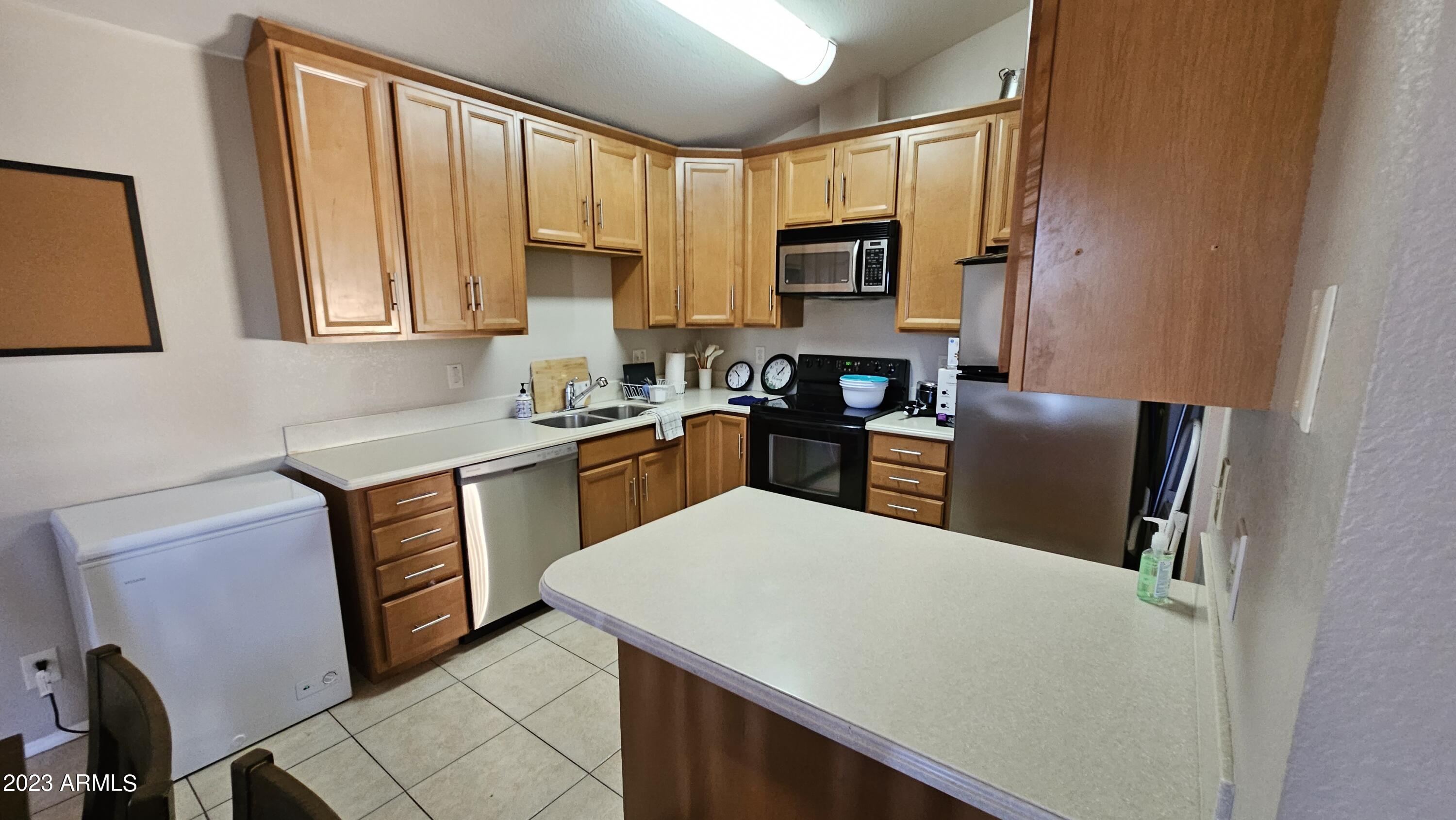 921 S VAL VISTA Drive 26