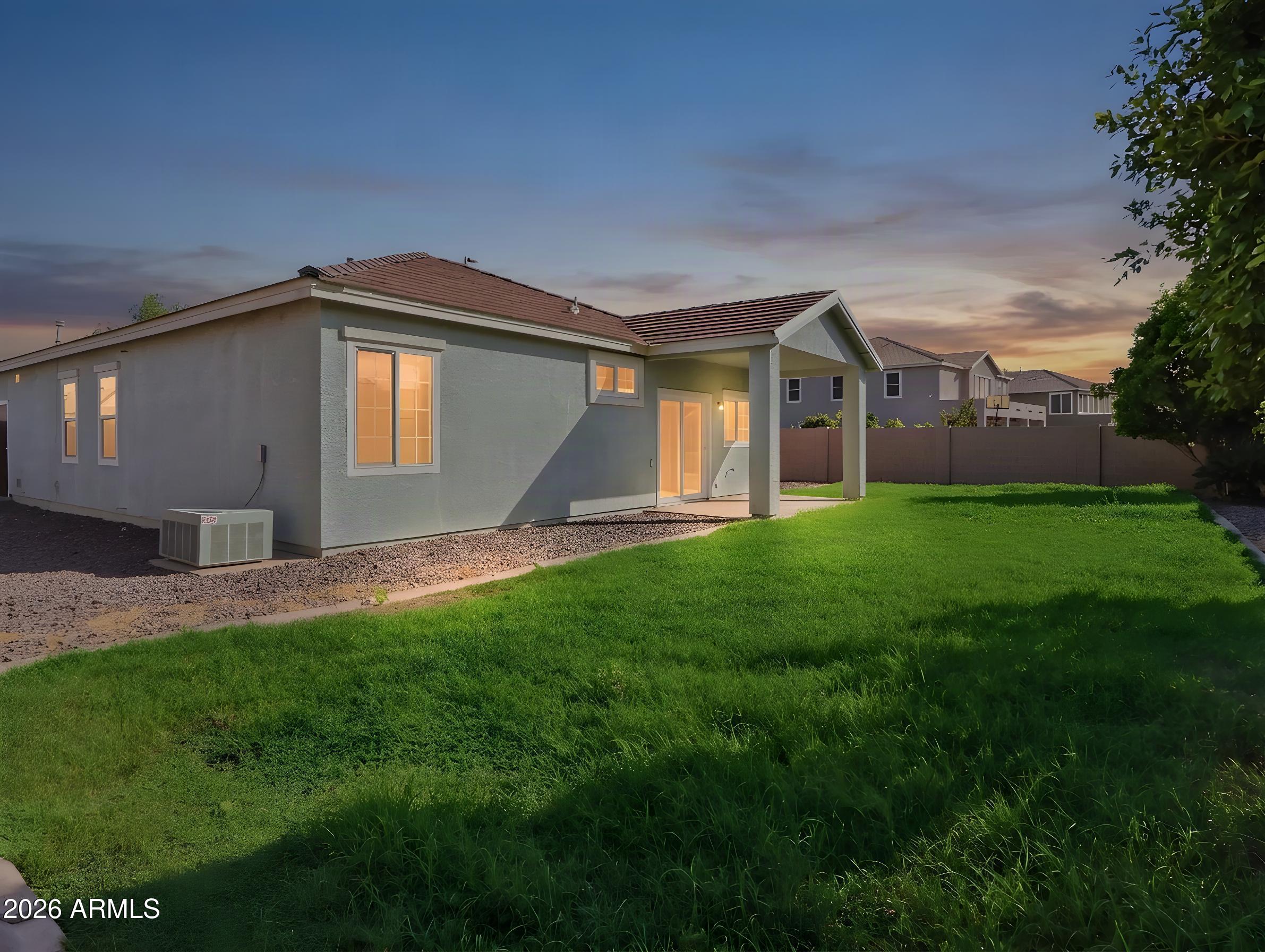 2588 E IVANHOE Court