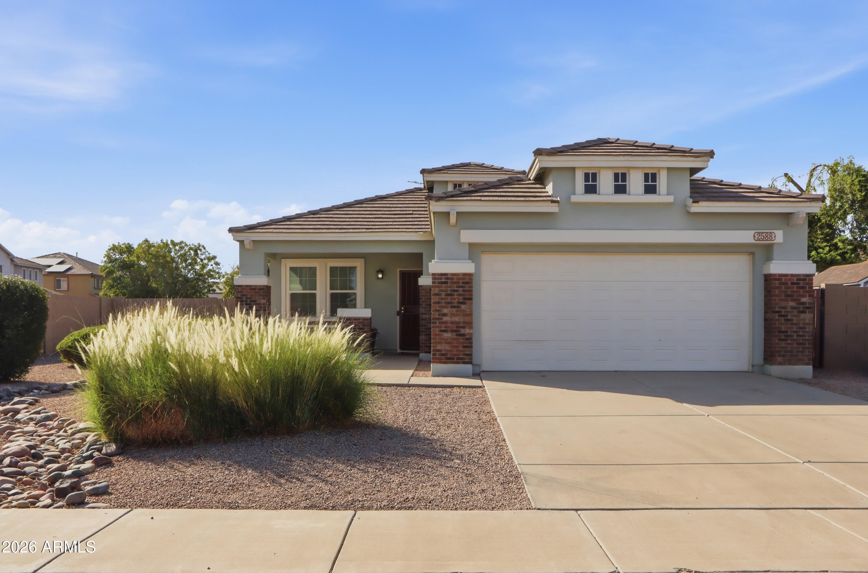 2588 E IVANHOE Court