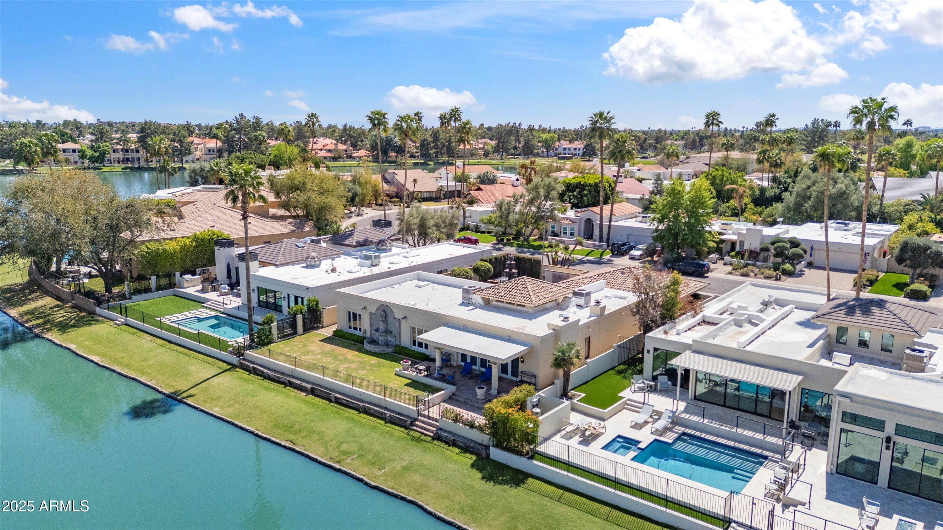 8156 E DEL CAPITAN Drive