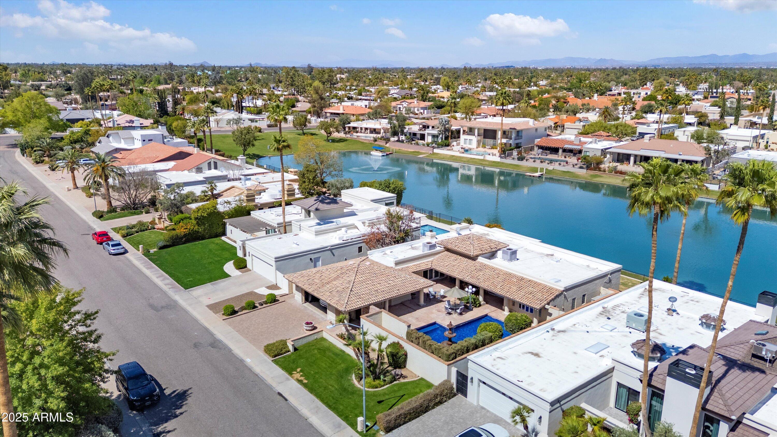 8156 E DEL CAPITAN Drive