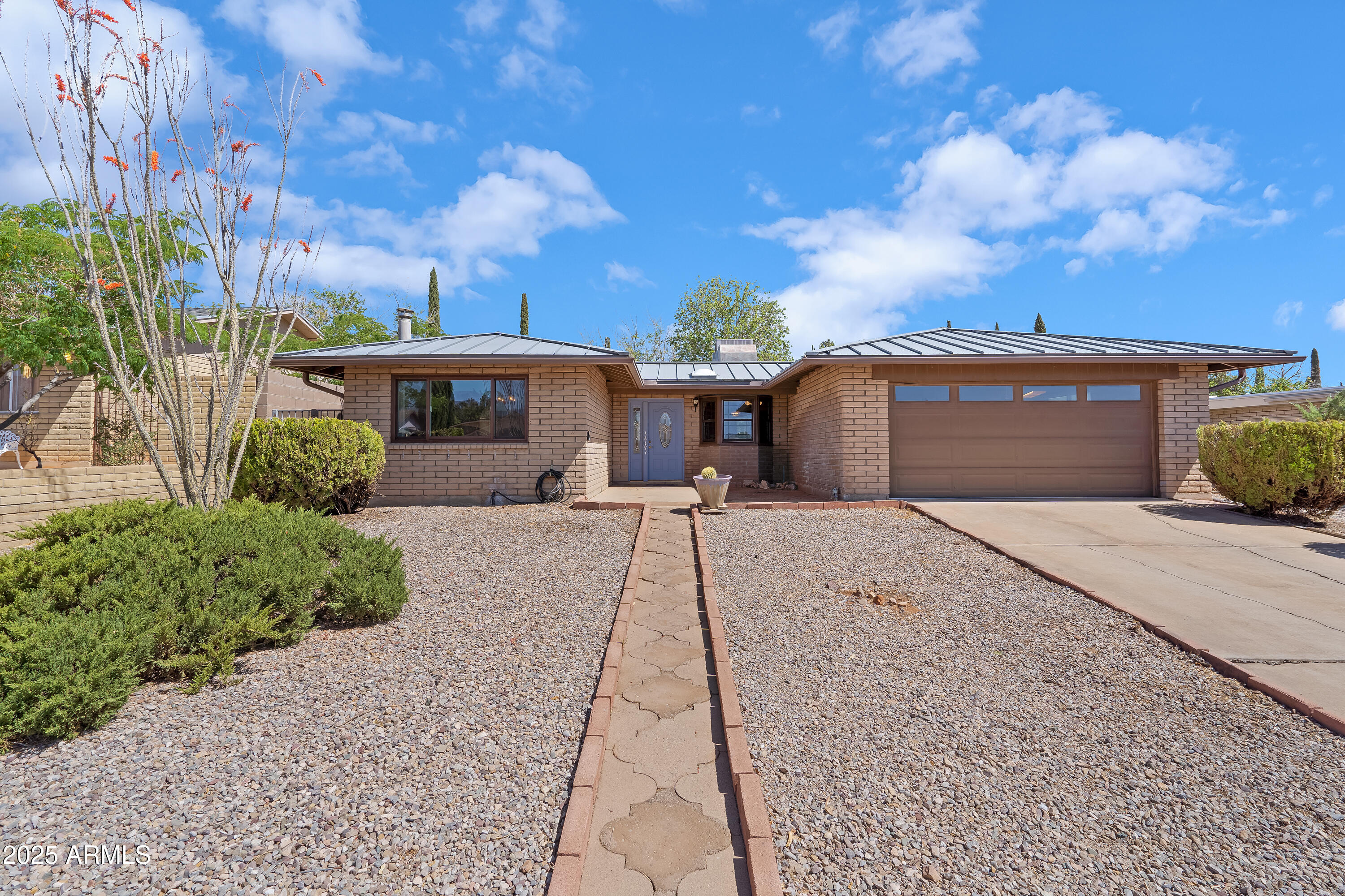 1140 MIMOSA Circle