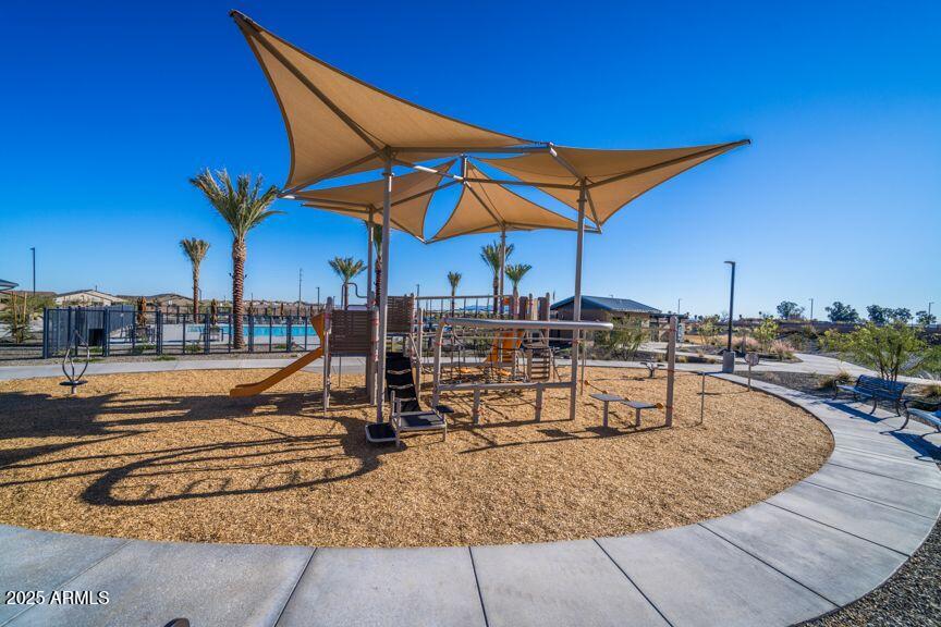 16777 W SHANGRI LA Road