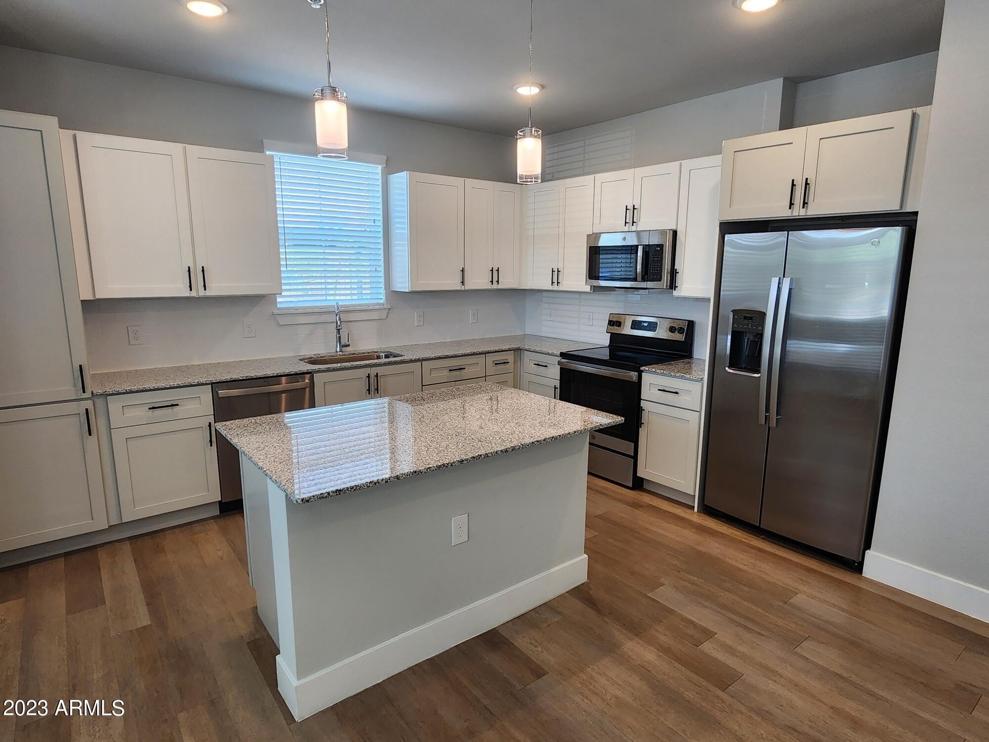 7460 N Zanjero Boulevard B4