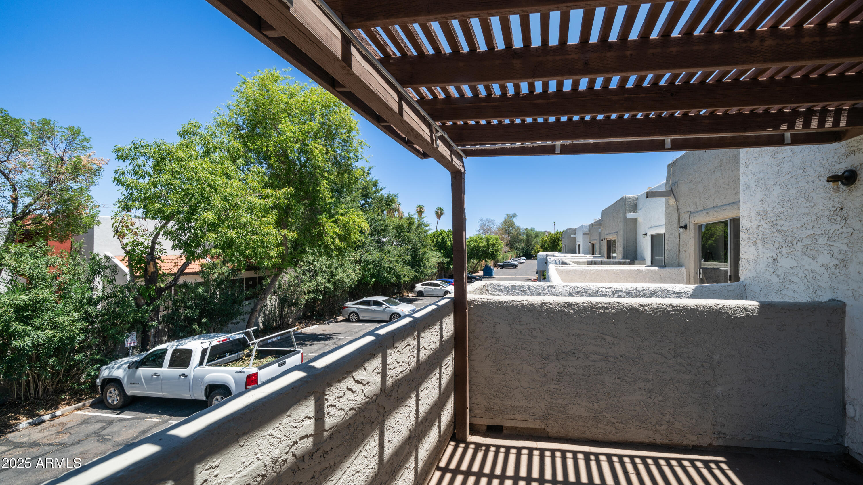 122 S HARDY Drive 28