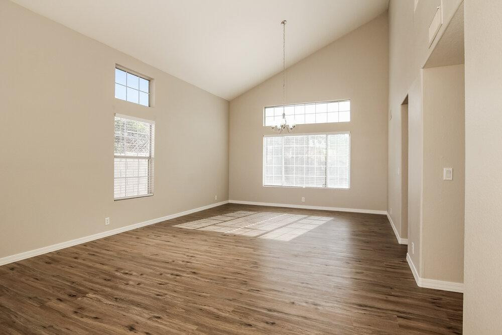 9243 W Saint John Road